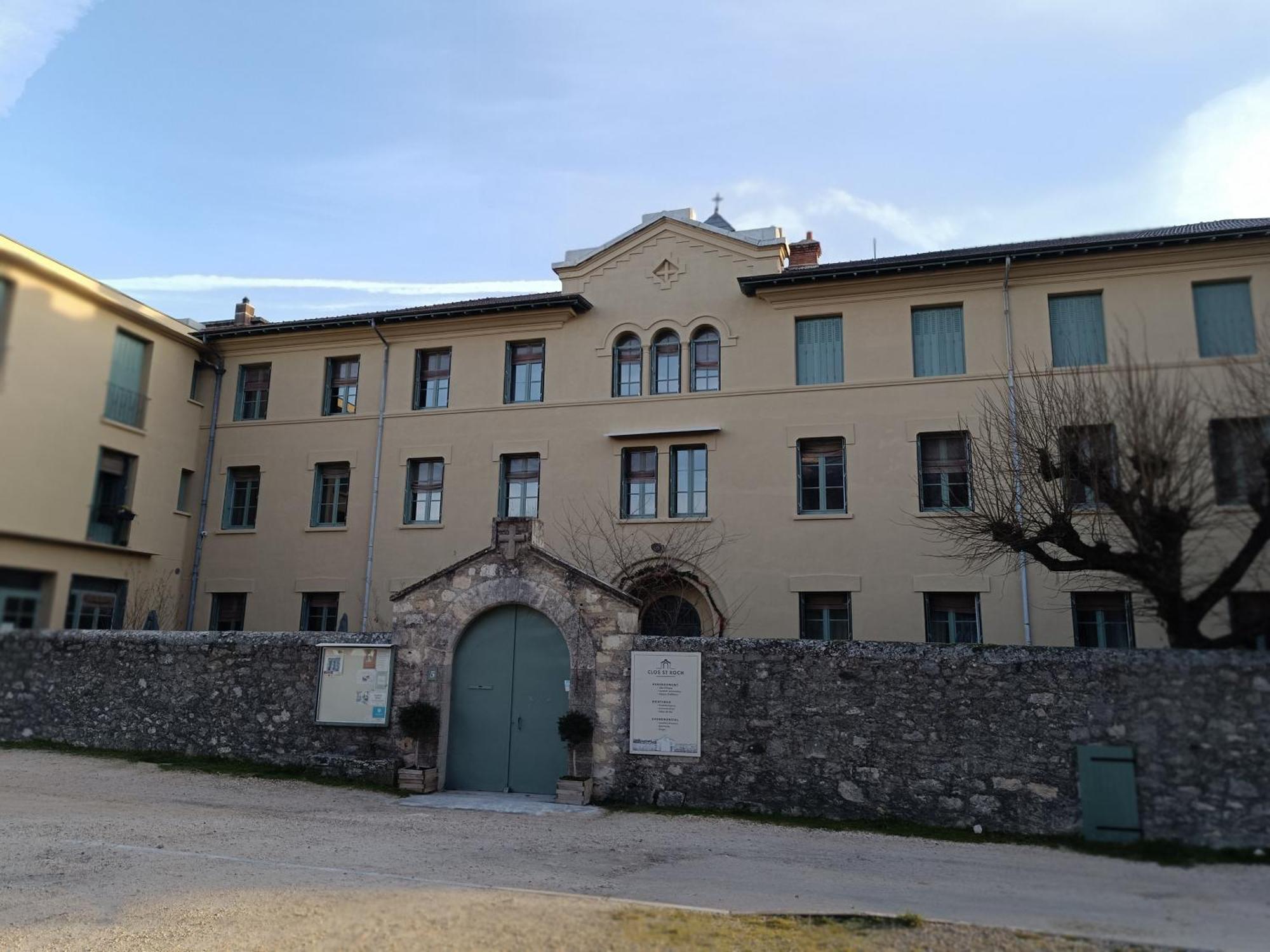 Gite D'Etape Et De Groupe Du Clos Saint Roch Bed & Breakfast Viviers Exterior photo