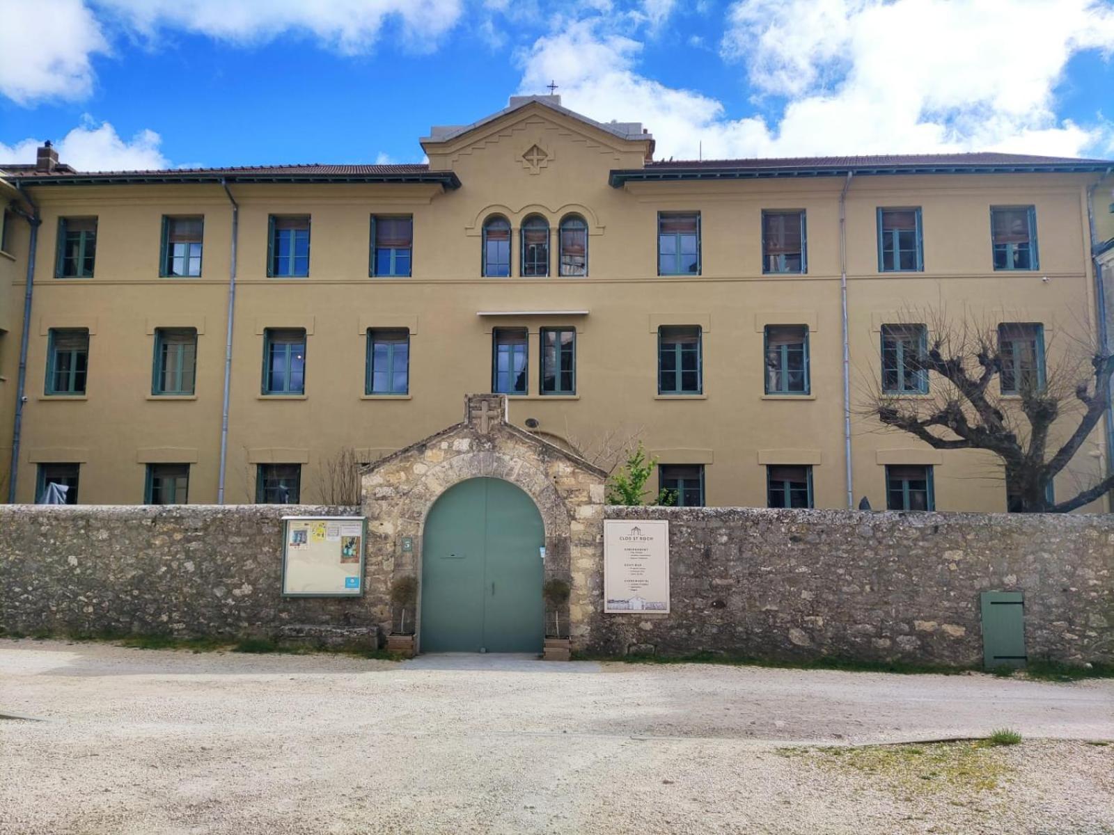 Gite D'Etape Et De Groupe Du Clos Saint Roch Bed & Breakfast Viviers Exterior photo